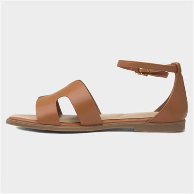 Truffle Bay Womens Tan Buckle Sandal