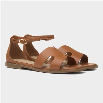 Truffle Bay Womens Tan Buckle Sandal