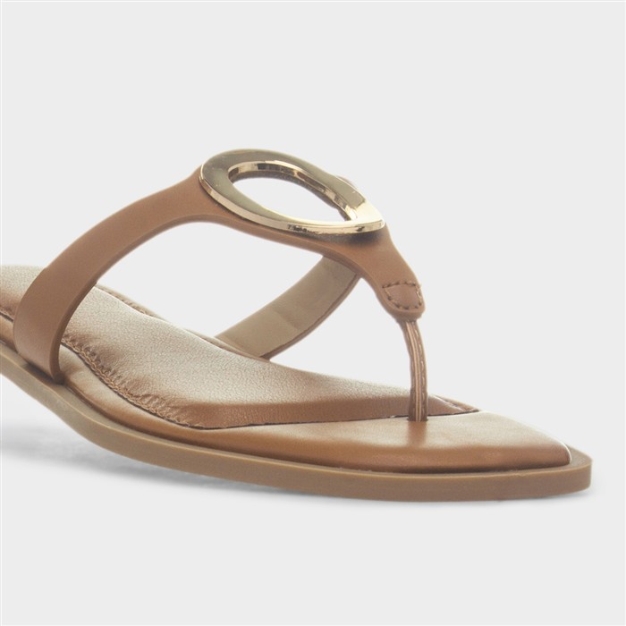 Su Womens Tan Flat Toe Post Sandal