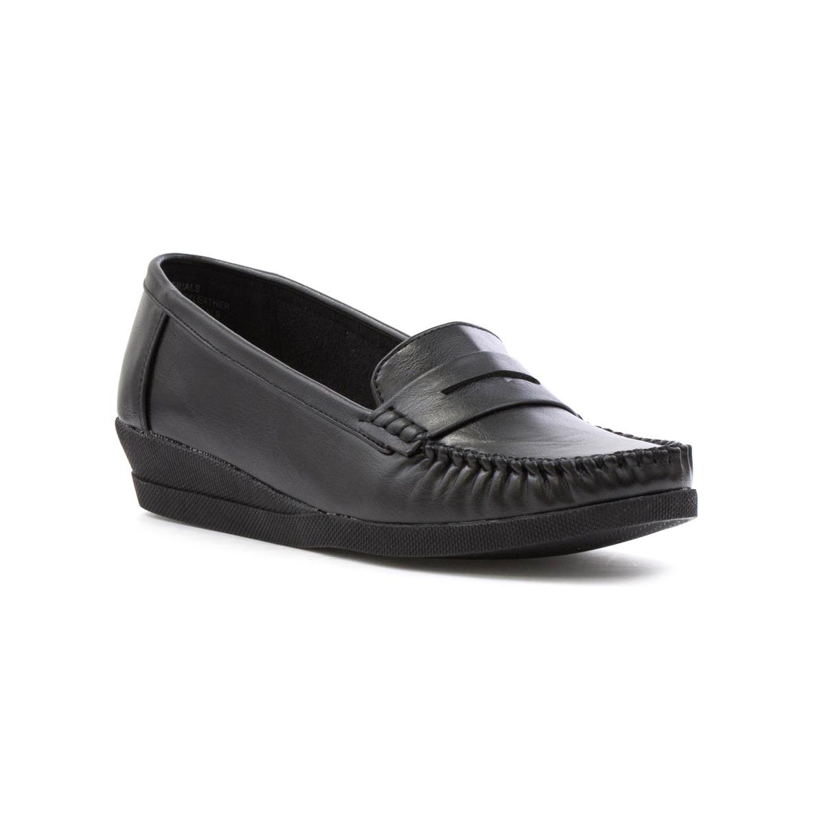 womens black moccasin shoes