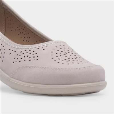 Darwin Womens Beige Ballerina Shoe