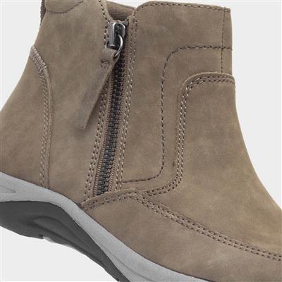 Vada Womens Olive Leather Ankle Boot
