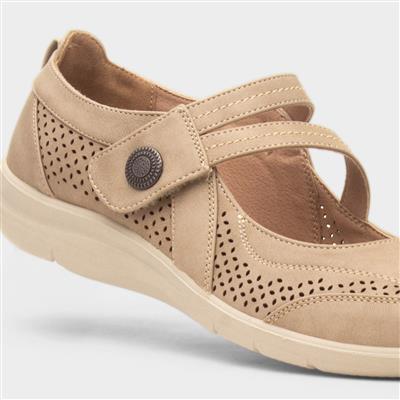 Mhari Womens Beige Shoe