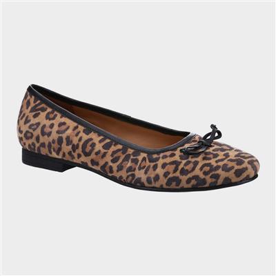 Womens Naomi Leopard Print Ballerina