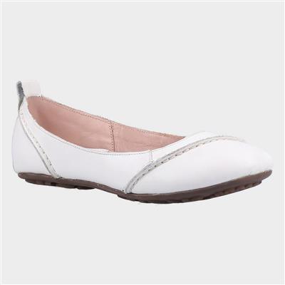 Janessa Womens White Ballerina