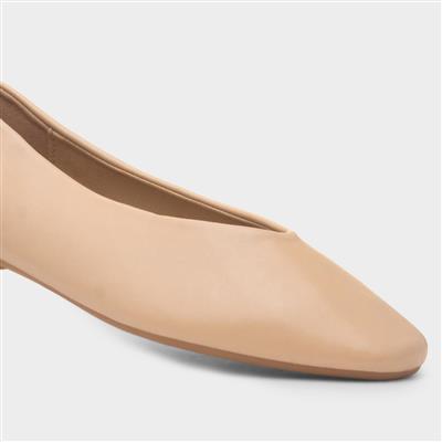 Erin Womens Beige Ballerina