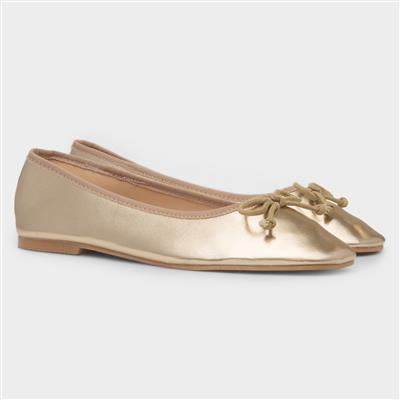 Penelope Womens Gold Ballerina