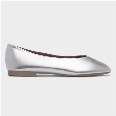Nicki Womens Silver Round Toe Ballerina Shoe