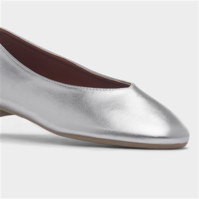 Nicki Womens Silver Round Toe Ballerina Shoe
