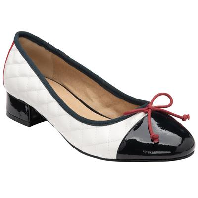 Ivy Womens White Heeled Shoe