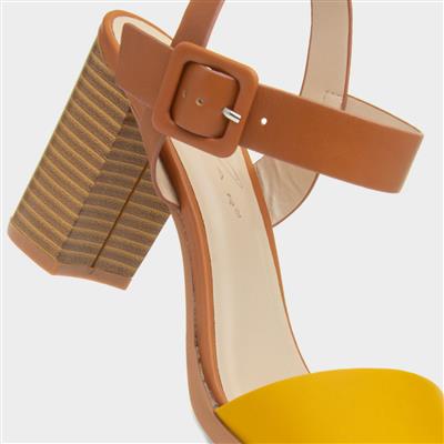 Palin Womens Yellow Buckle Heel