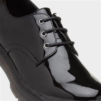 pull&bear patent lace up shoe in black