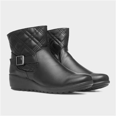 Queenie Womens Black Wedge Ankle Boot