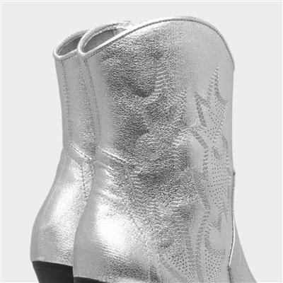 Carter Womens Silver Boot