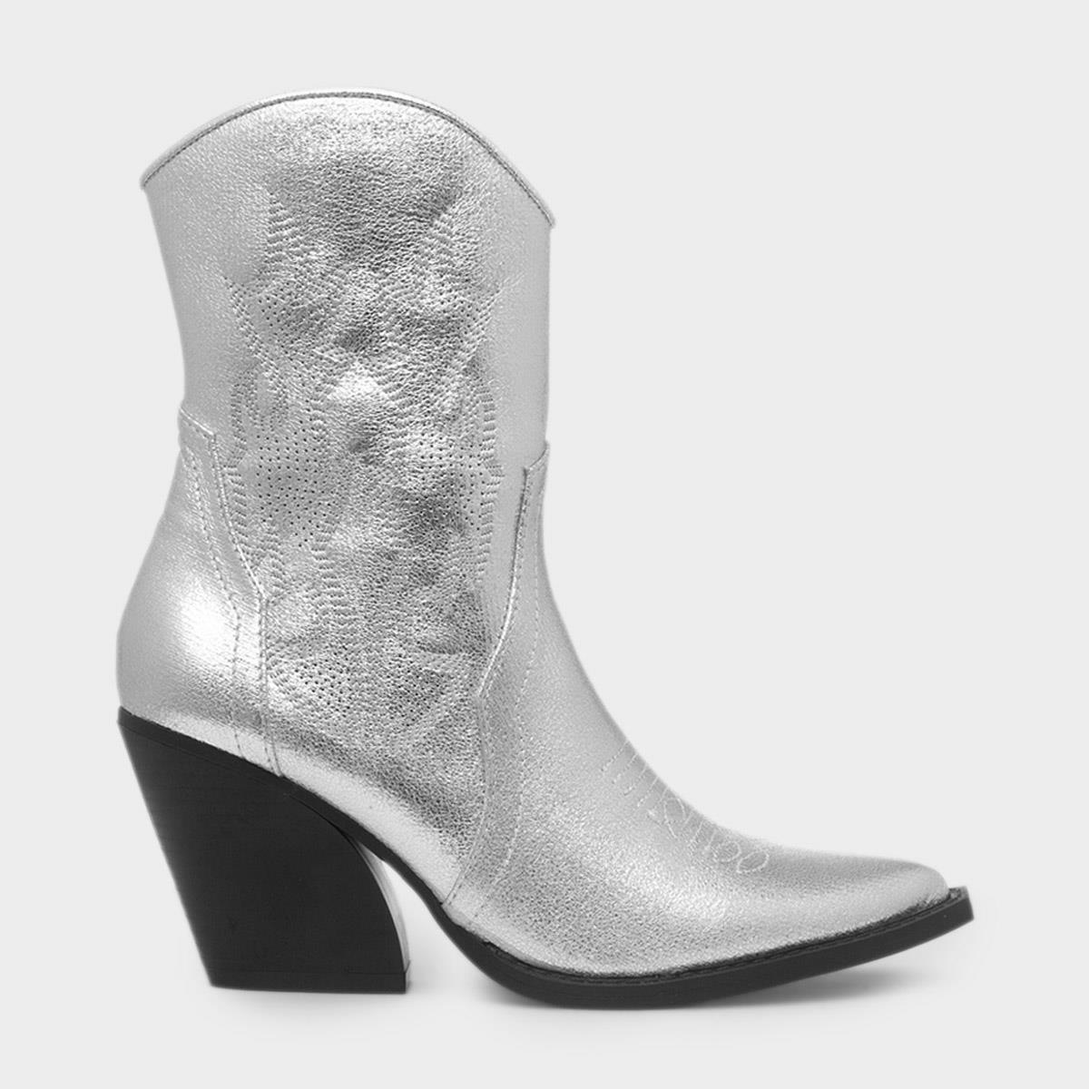 Carter Womens Silver Boot