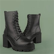 Truffle Collection Ivy Womens Black Lace Up Boot (Click For Details)