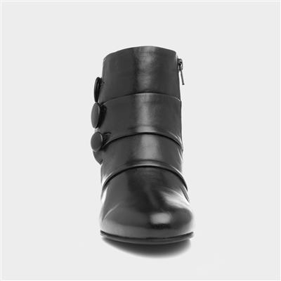 Prancer Womens Black Leather Heeled Boot