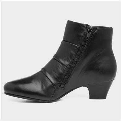 Prancer Womens Black Leather Heeled Boot