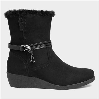 Womens Black Wedged Boot