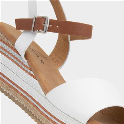 Britt Womens White Wedge Sandal