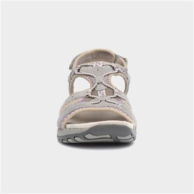 Fairmont Womens Beige Sandal