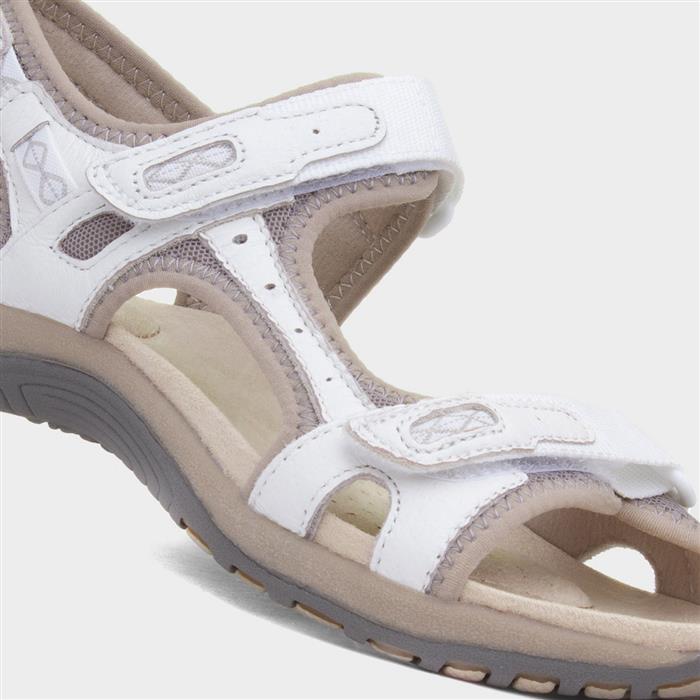Frisco Womens White Leather Sandal