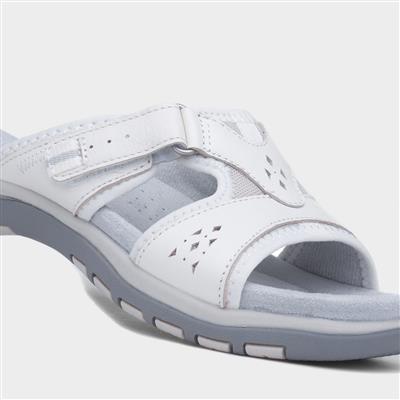 Wickford Womens White Mule Sandal