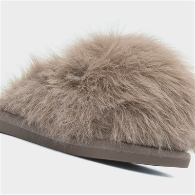 Mia Womens Mocha Fluffy Slipper