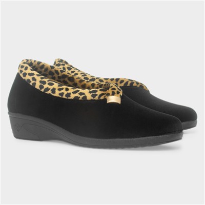 Paloma Womens Black Full Slipper