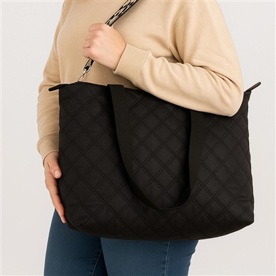 Lindee Womens Black Quilted Handbag