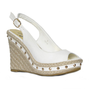 Stud Wedges